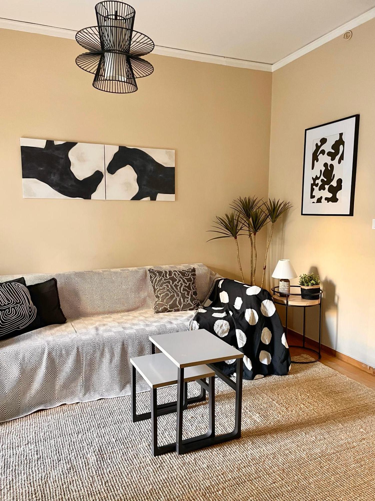 Comfy And Spacious Two Bedroom Apartment With Balcony Aten Exteriör bild